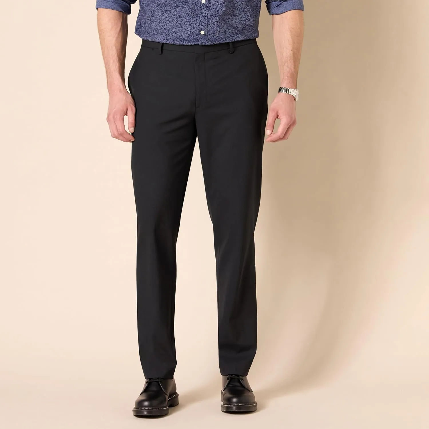 Amazon Essentials Men's Slim-Fit Wrinkle-Resistant Stretch Dress Pant