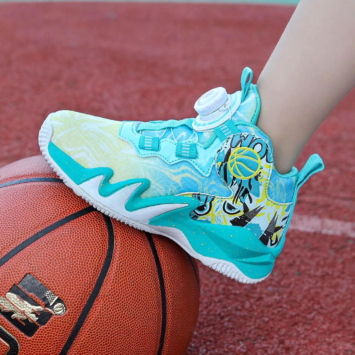 Boys Non Slip Shock Absorbing Basketball Shoes Kids Sneakers Low Top Ultra Light Breathable Casual Walking Shoes Arch Support Running Shoes Black