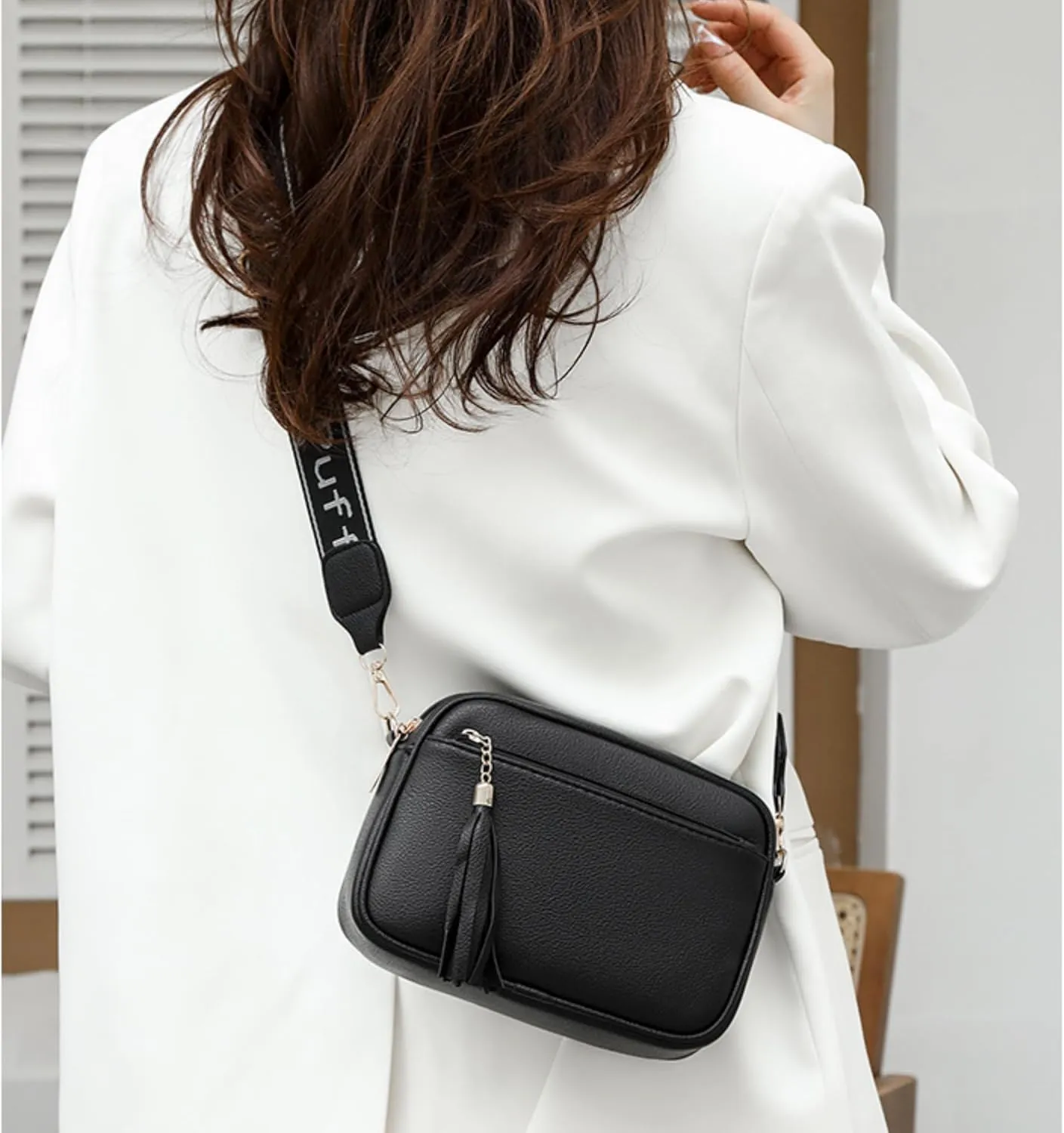 Crossbody Purses for Women Trendy,Vegan Leather Medium Crossbody Bag,Women's Crossbody Travel Purse Built in Wallet