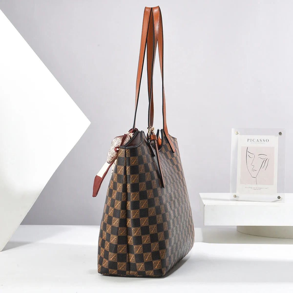 H1846 - Printed Large Tote Handbag
