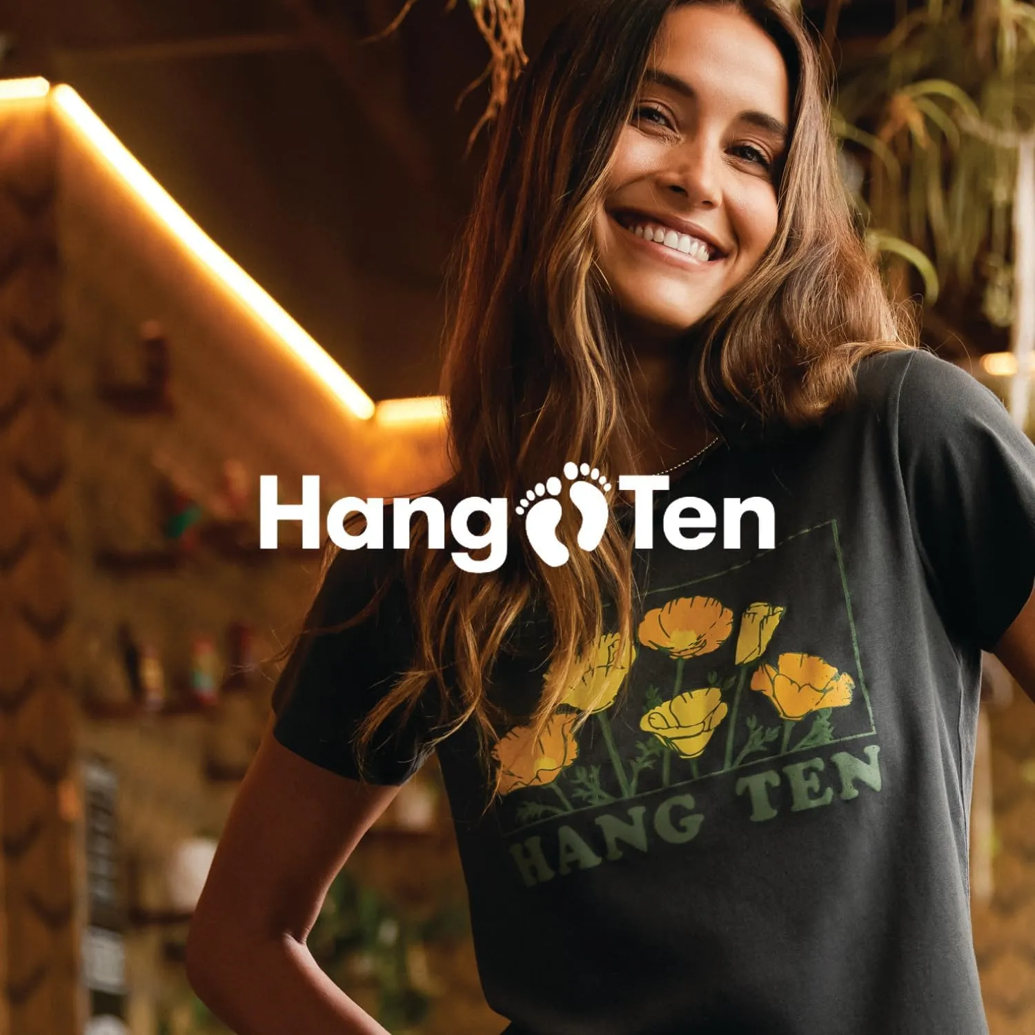 Hang Ten Women's Graphic T-Shirt - Comfortable Casual Graphic Tees for Women - Short Sleeve Screen Printed Tshirt