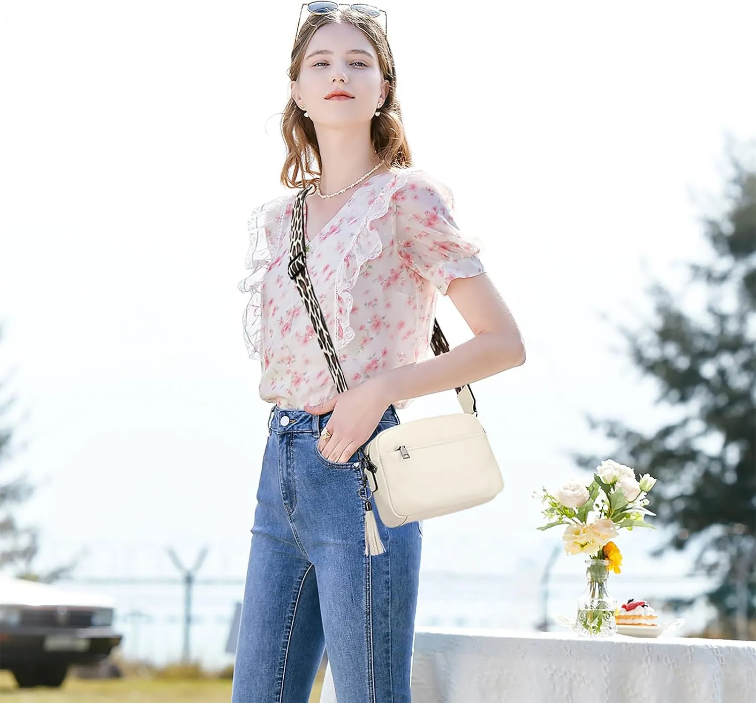 KL928 Small Crossbody Bag for Women, Soft FAUX Leather Cell Phone Purse，Adjustable Strap Shoulder Handbags Wallet Purse