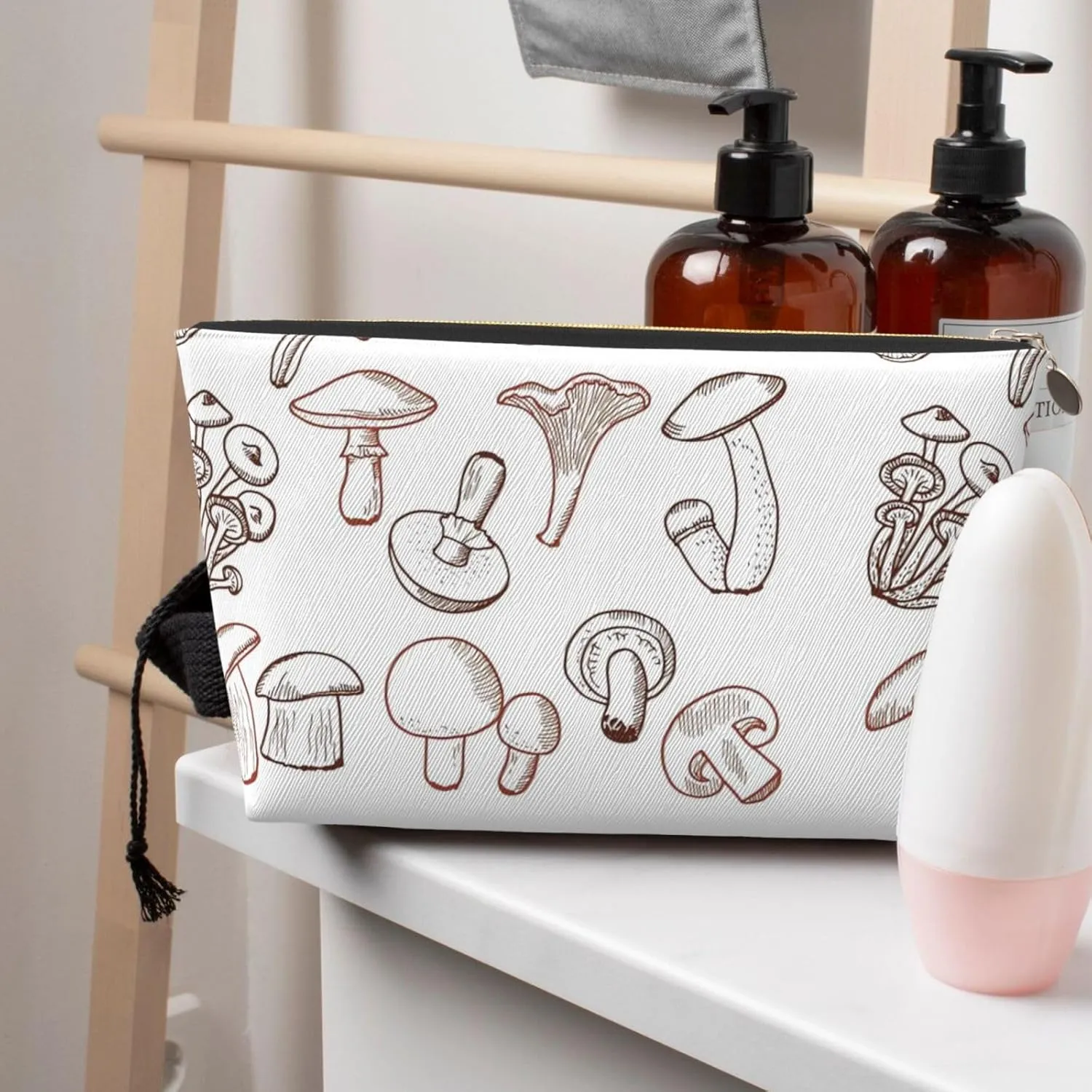 Leather Travel Toiletry Makeup Bag Zipper Makeup Pouch Travel Essentials Portable Cosmetic Bag Organiser Suitable Business Trip for Woman Man A Little Mushroom