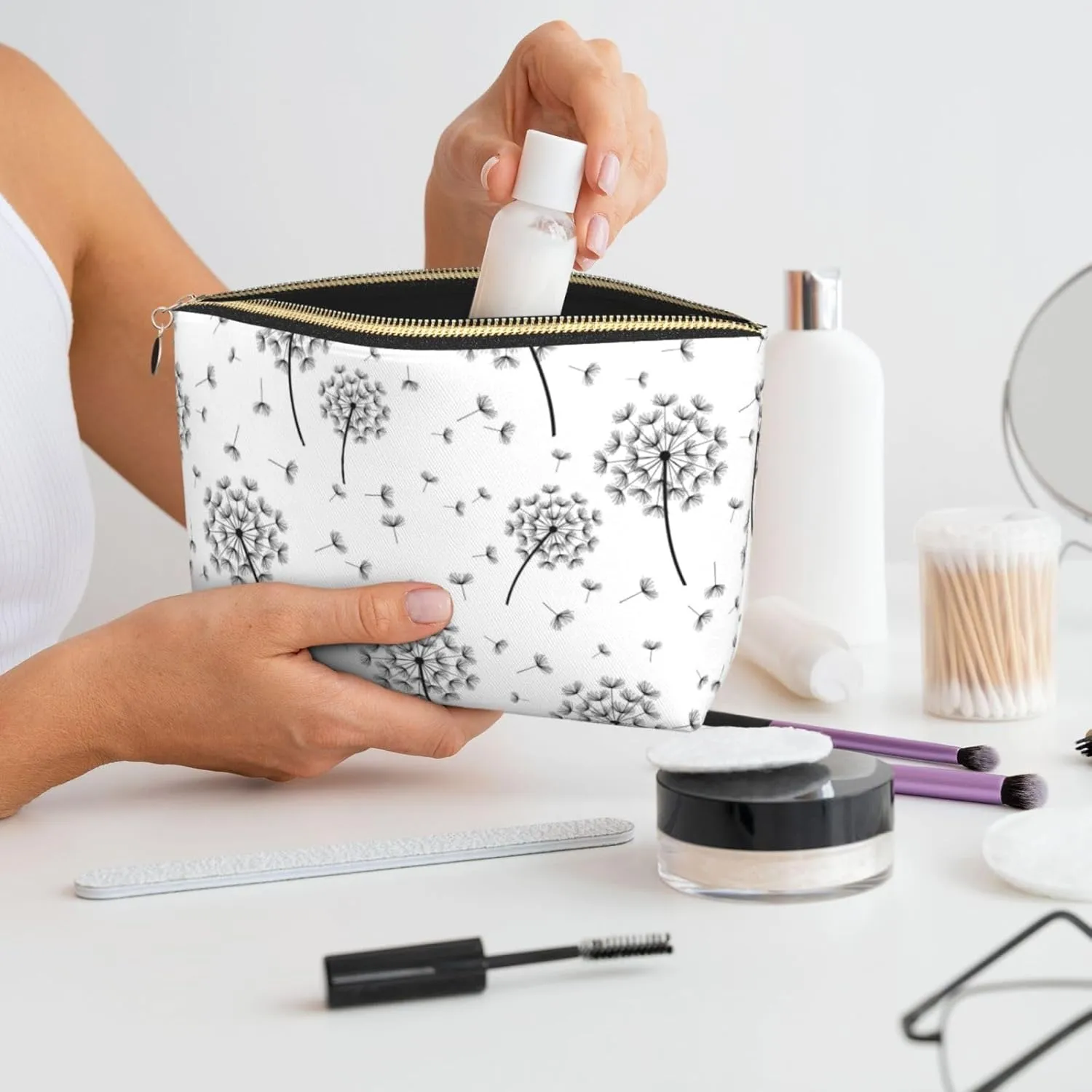 Leather Travel Toiletry Makeup Bag Zipper Makeup Pouch Travel Essentials Portable Cosmetic Bag Organiser Suitable Business Trip for Woman Man Beautiful Dandelion