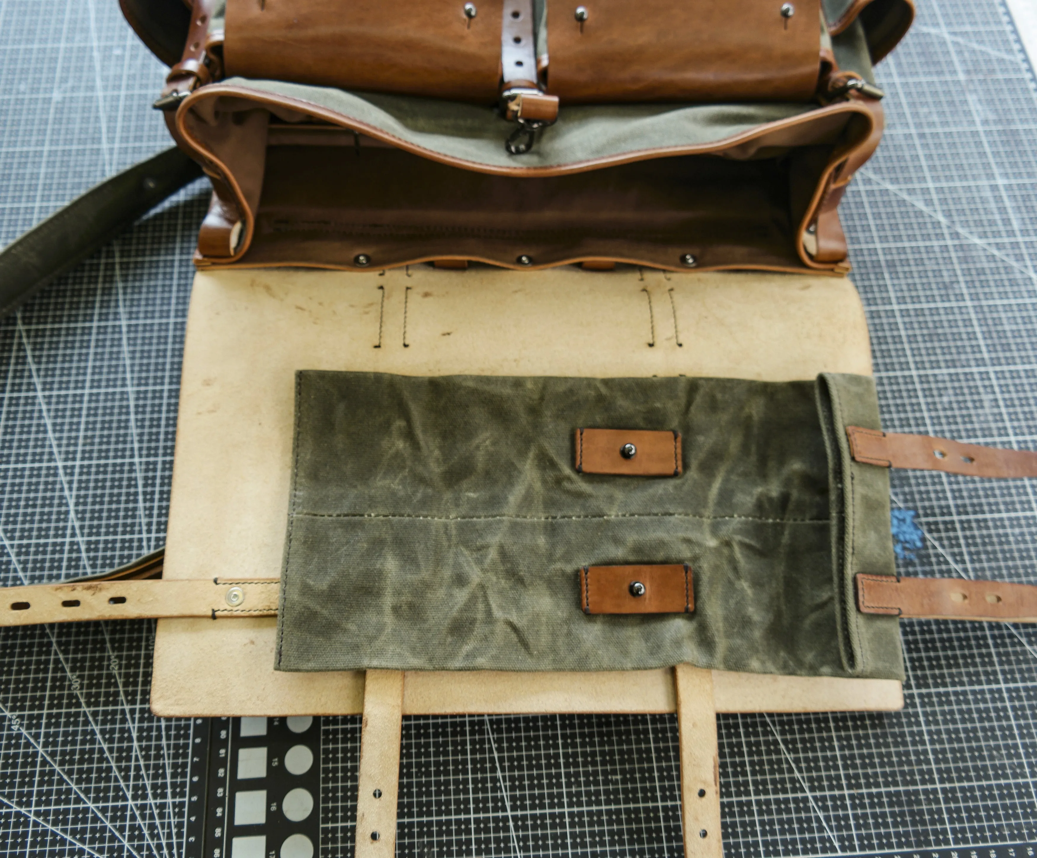 Oil wax canvas messenger bag with diagonal span and double shoulders| Waxed Canvas Backpack|