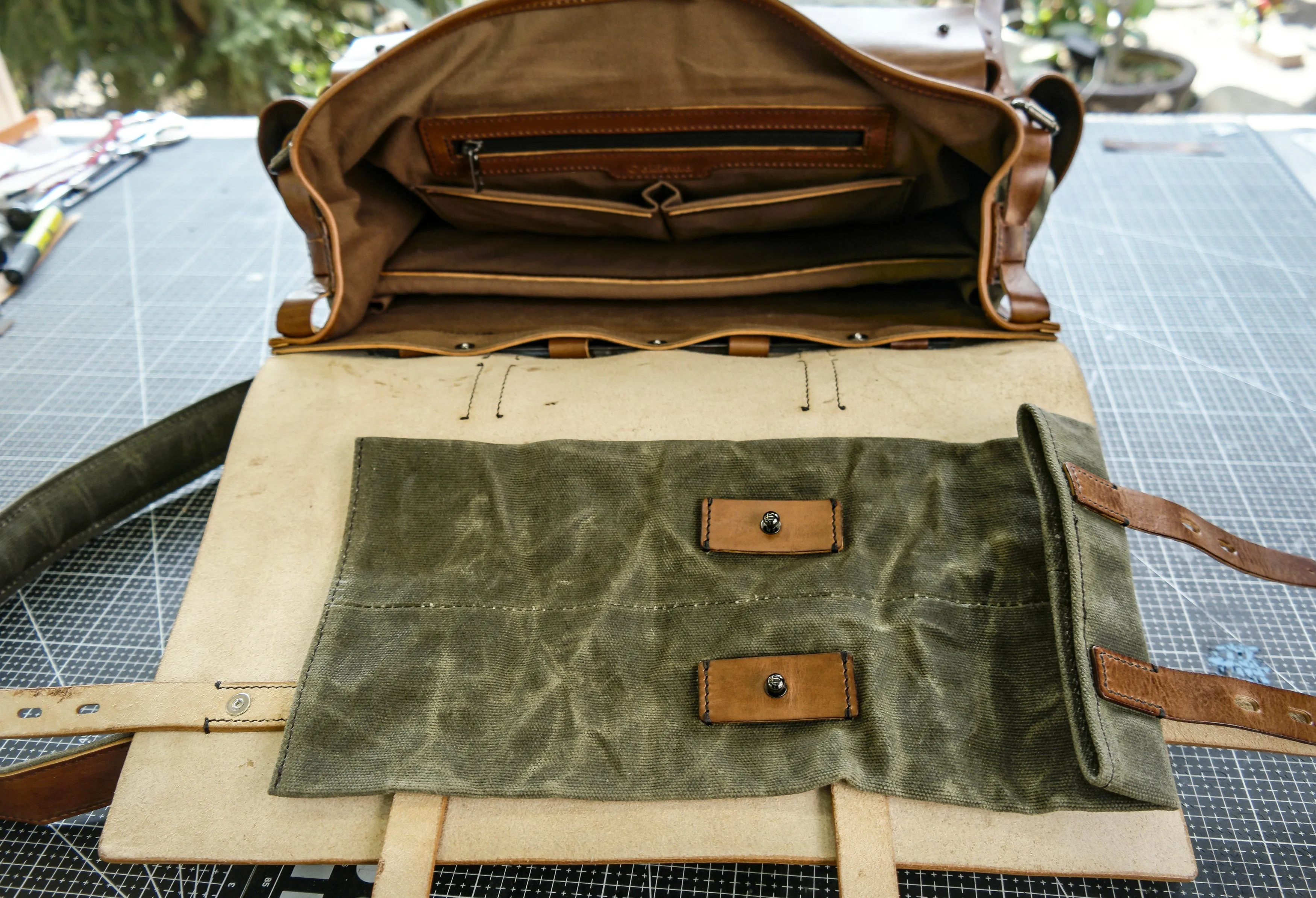 Oil wax canvas messenger bag with diagonal span and double shoulders| Waxed Canvas Backpack|
