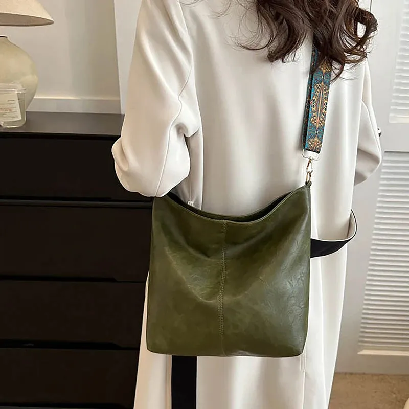 Simple Wide Strap Bucket Crossbody Bag