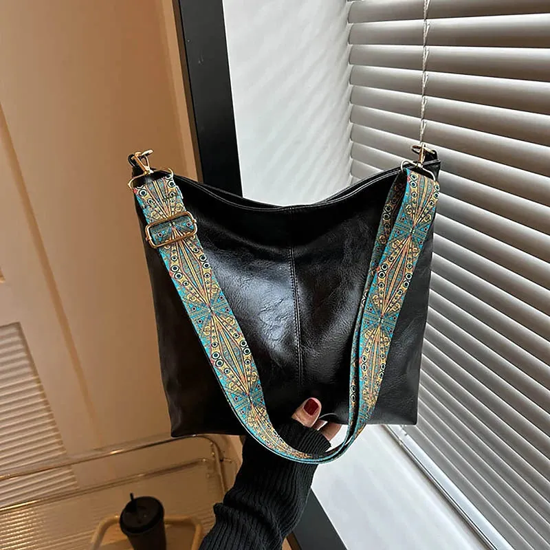 Simple Wide Strap Bucket Crossbody Bag