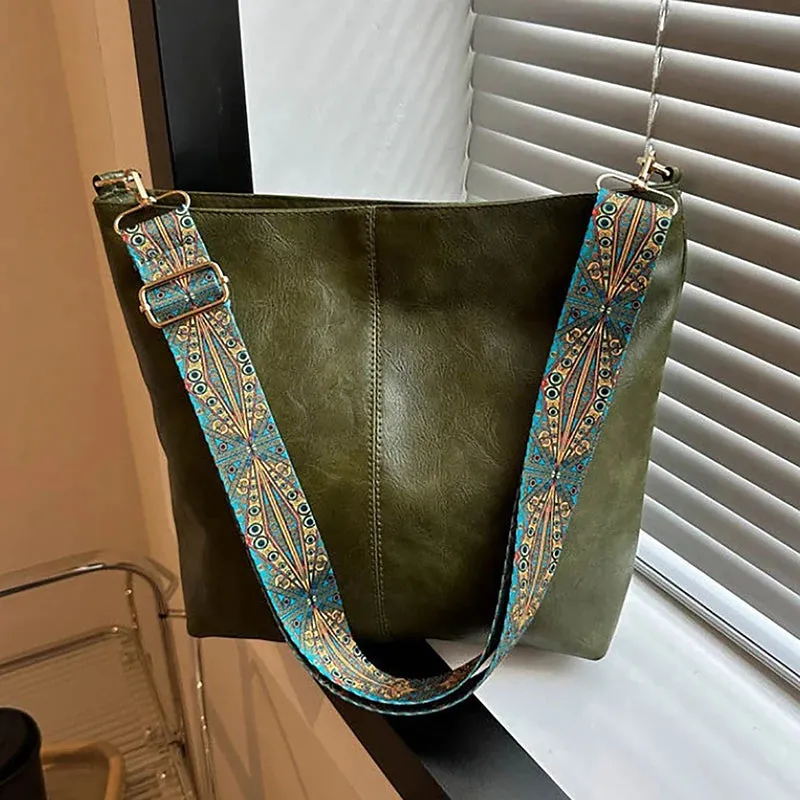 Simple Wide Strap Bucket Crossbody Bag