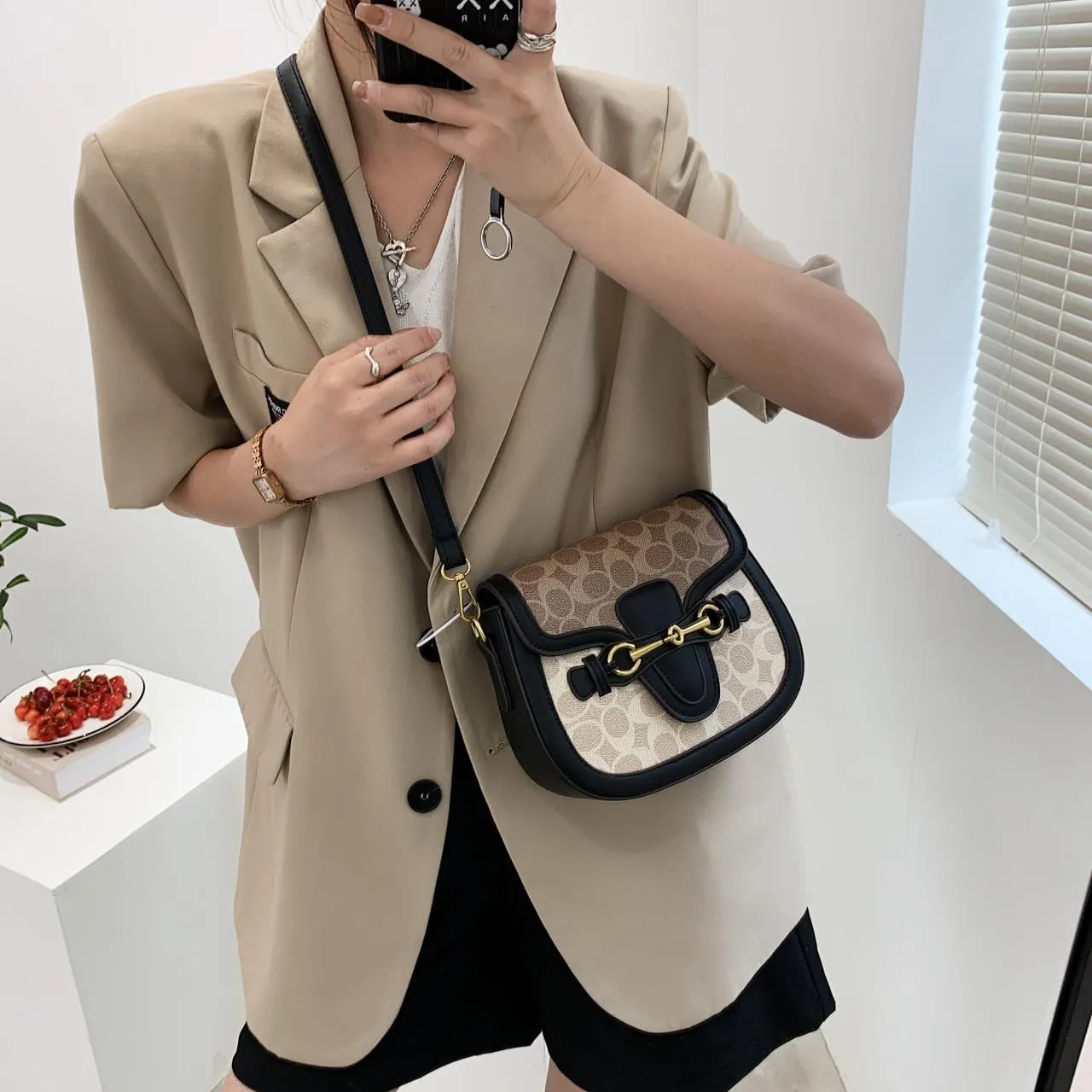 Small Crossbody Bags for Women - Artificial Leather Purse Handbag - Fashion Design - Golden Buckle