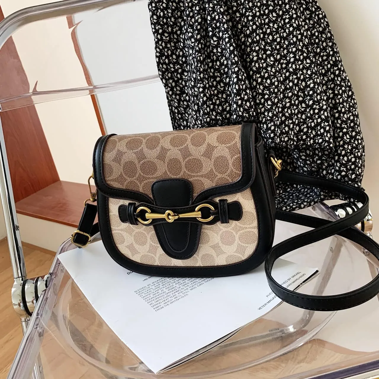 Small Crossbody Bags for Women - Artificial Leather Purse Handbag - Fashion Design - Golden Buckle
