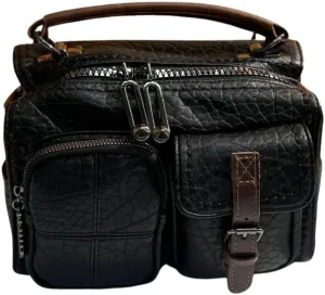Urban Luxe Crossbody Bag – Style and Functionality in One Accessory