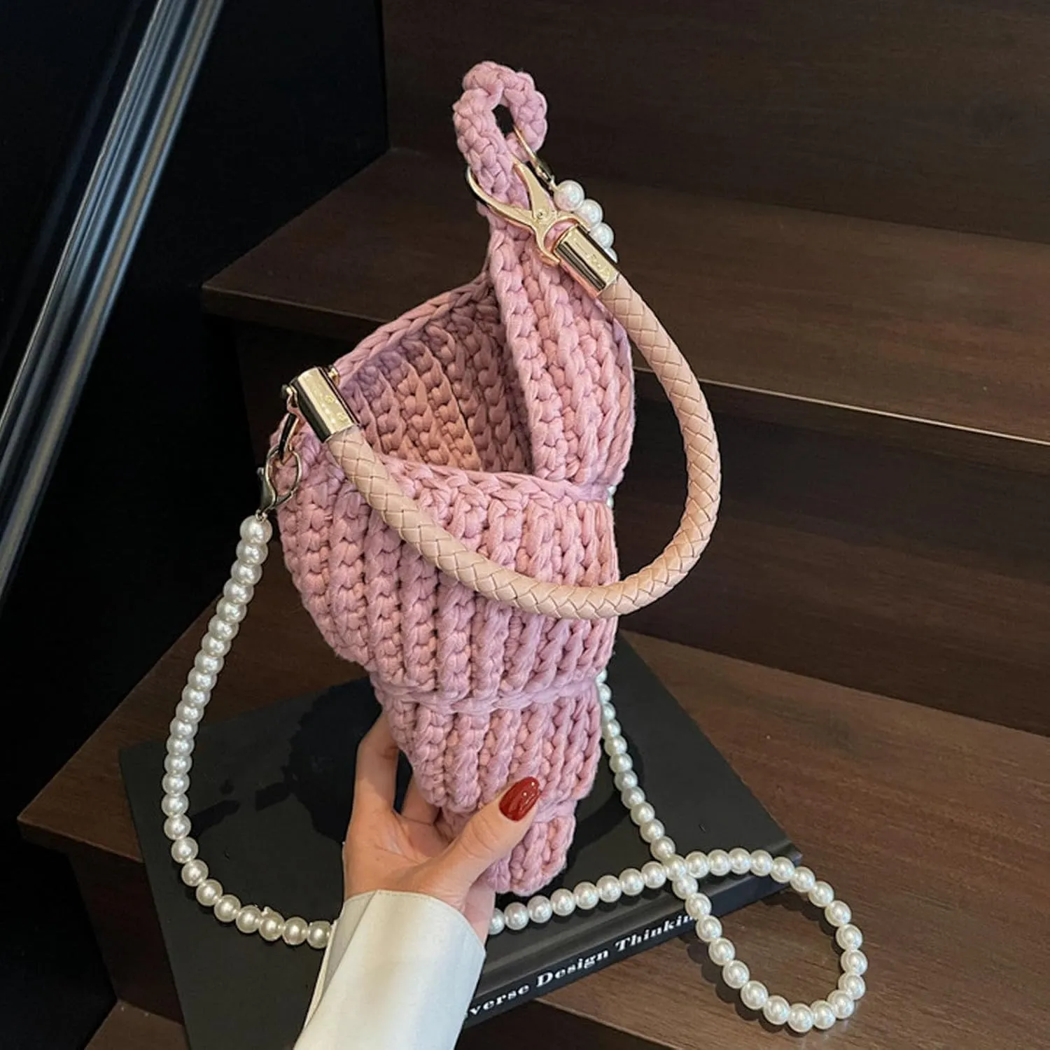 Women Bag Trendy Shoulder Bag with Pearl Strap Stylish Seashells Bag Fashion Crossbody Bag Handwoven Commuting Bag