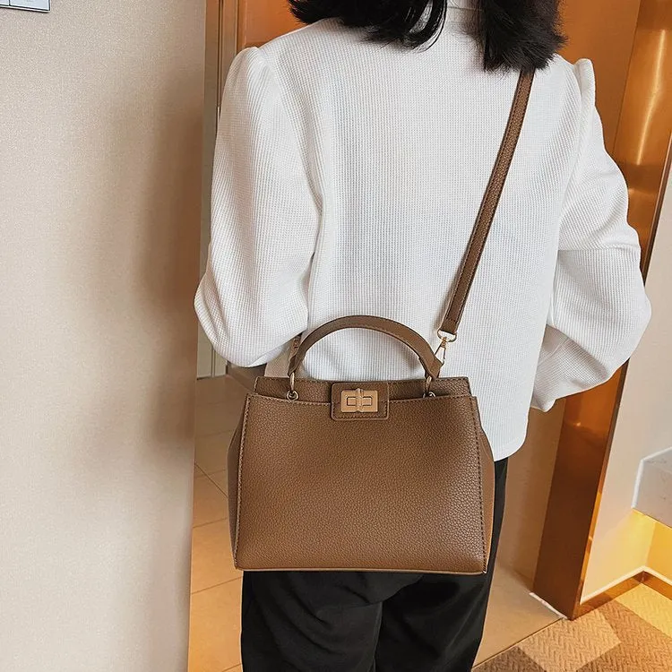 Women's Latch Trendy Good Texture Personality Handbags